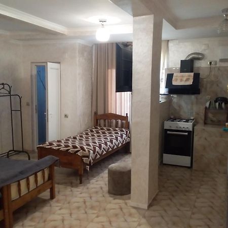 Diana Guest House Кобулети Екстериор снимка