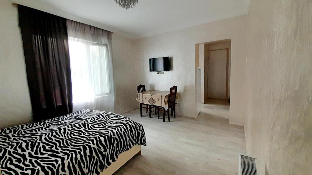 Diana Guest House Кобулети Екстериор снимка